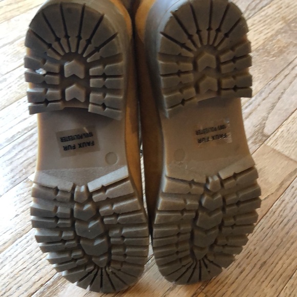 Women’s boots size 8m - Picture 8 of 10